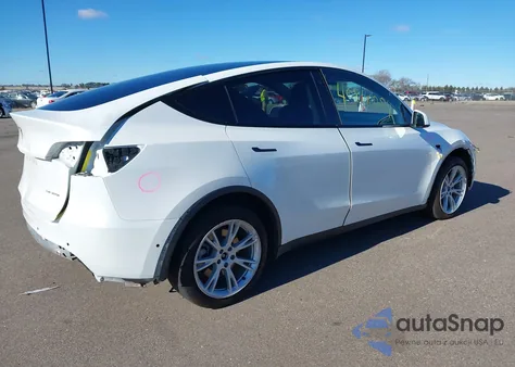 2022 Tesla Model Y Long Range Dual Motor All-Wheel Drive from USA, damaged, VIN 7SAYGDEE1NF393223